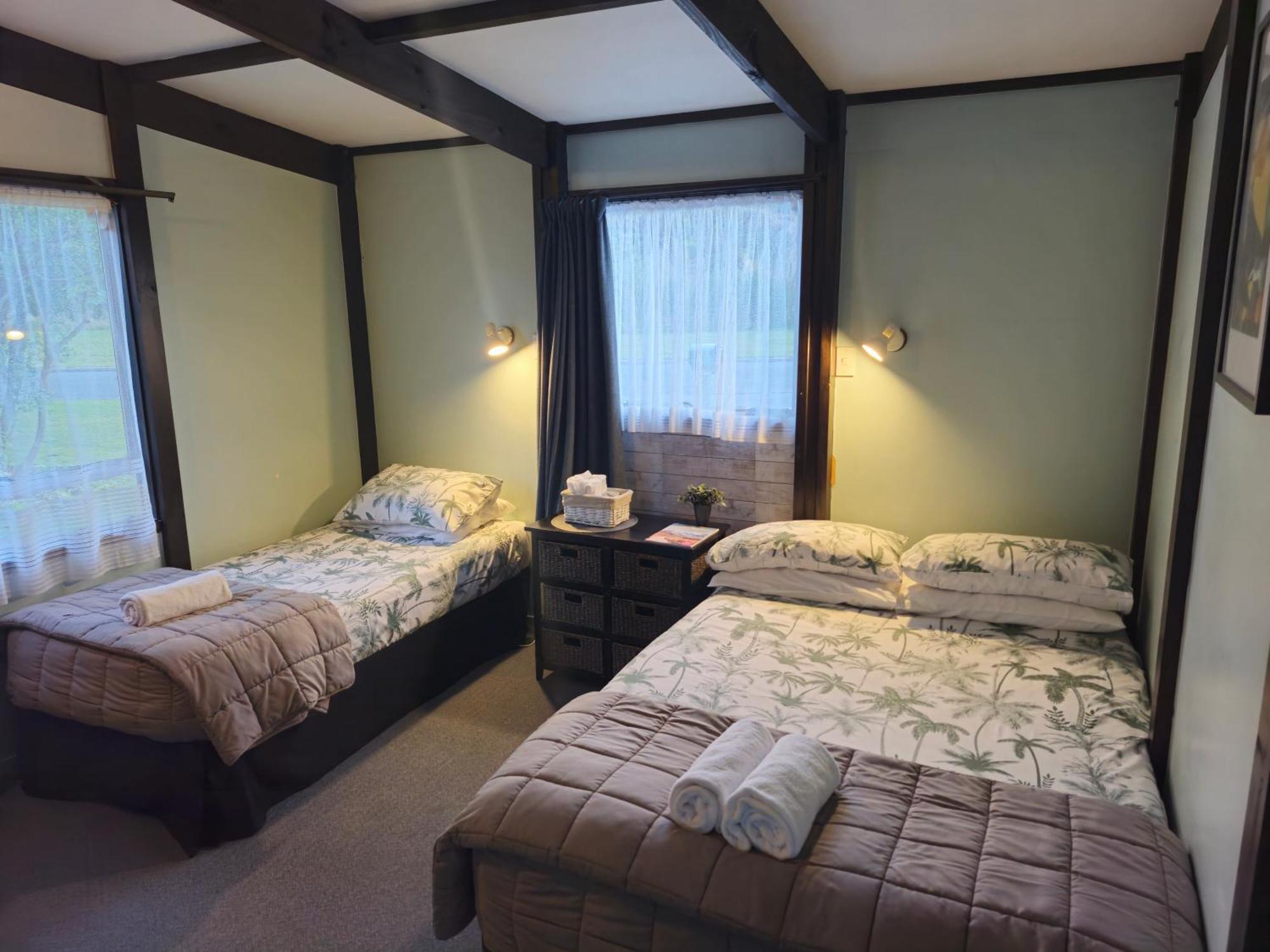 Tokaanu Lodge Motel Турангі Екстер'єр фото